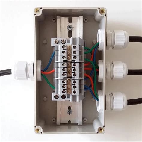 usb power out of junction box